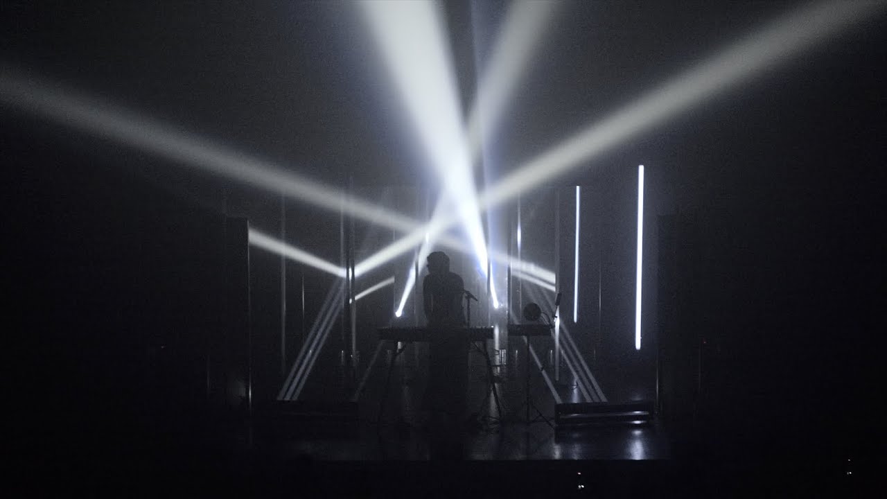 ELEO &ndash; Hand in Hand | Audiovisual Lightshow