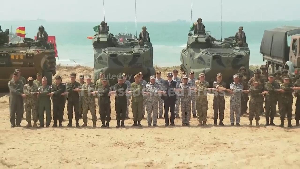 U.S., Thailand, SKorea and Singapore conduct amphibious operations training