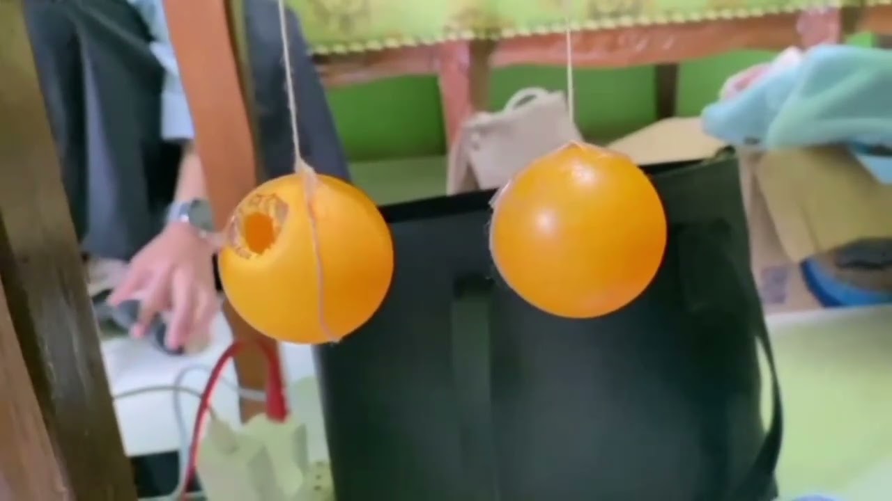 Muatan listrik ( bola pompong & Rangkaian paralel & seri )