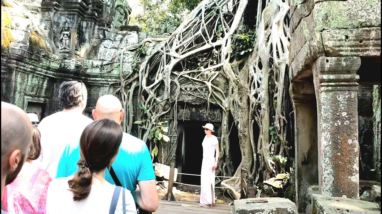 NATURE FIGHTS BACK IN TA THRON TEMPLE - CAMBODIA