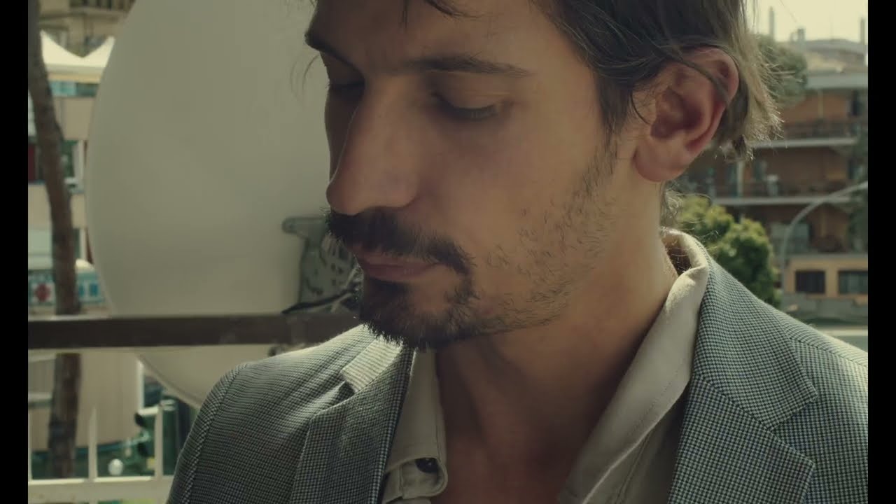 Pierdavide Carone - Carla e la Credenza (Official Video)