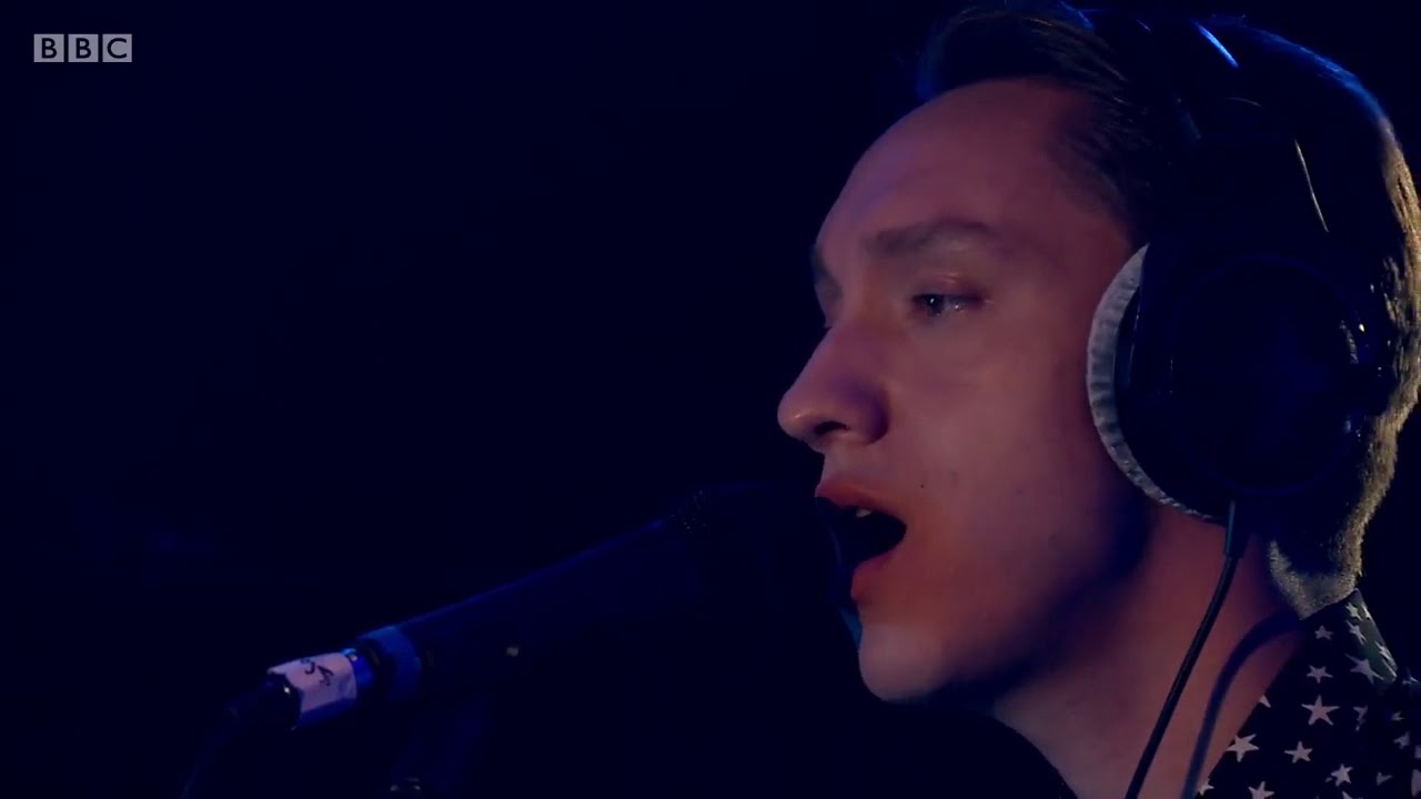 The xx - Live at BBC Radio 1's Live Lounge