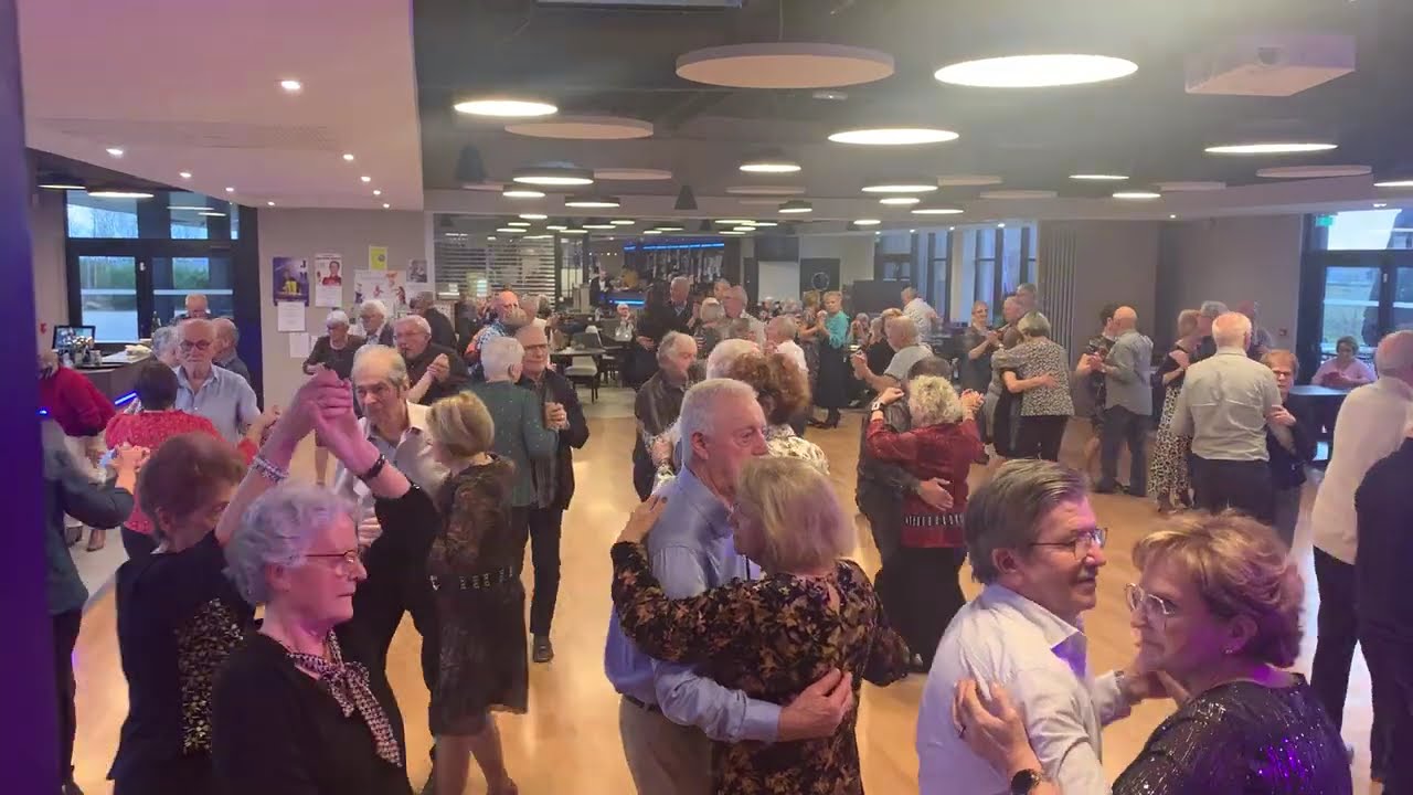Paso doble dansé à La Croix de Mille 81