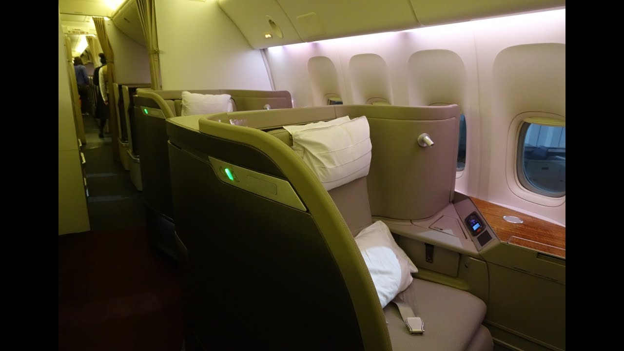Review: Cathay Pacific First Class, Vancouver to NYC and Vancouver Lounge