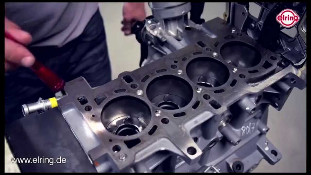 Elring - Professional Installation of a Cylinder Head Gasket in a Fiat Engine