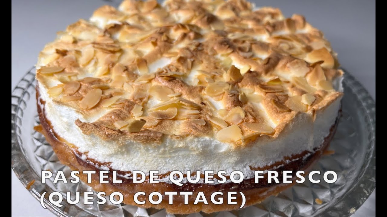 Pastel de queso fresco (cottage ) con merengue