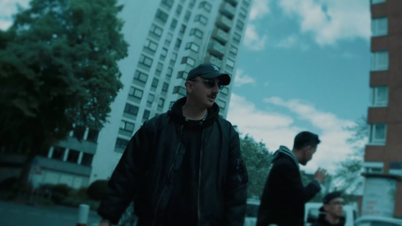 DENNIS DIES DAS - BÜRGERSTEIG (Prod. by Sascha Urlaub)