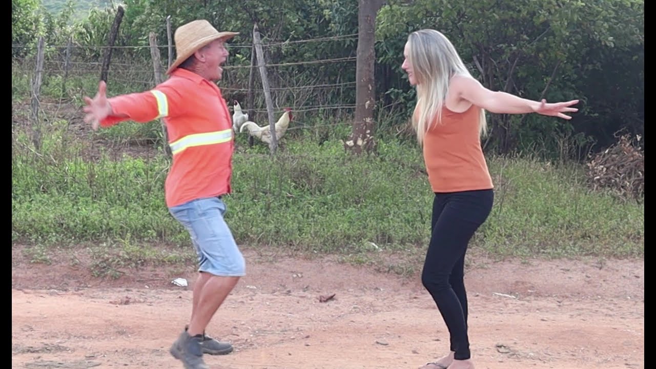 esta loira deixou todo mundo louco