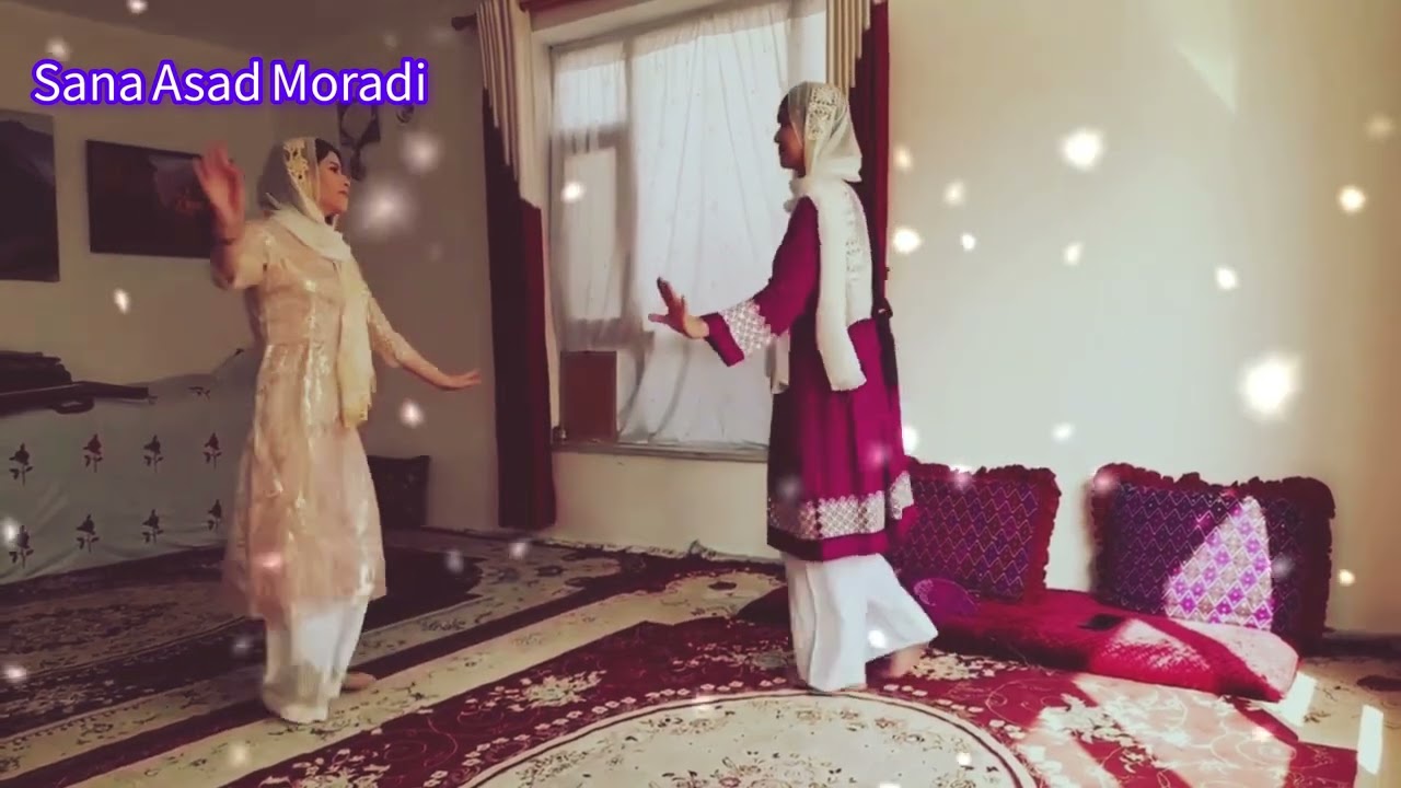 یک رقص جانانه 💃از دخترای شاد 