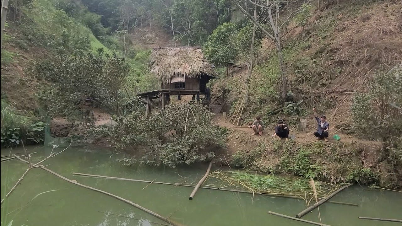 Gia đình A Chinh ra nhà bố vợ chúc tết. Vào ao câu cá  thư giãn hòa mình vào thiên nhiên