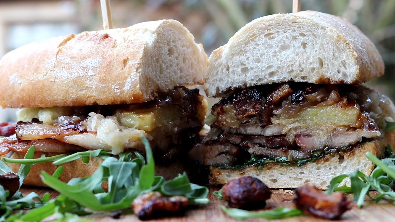Schweinebratensandwich mit Bierzwiebeln