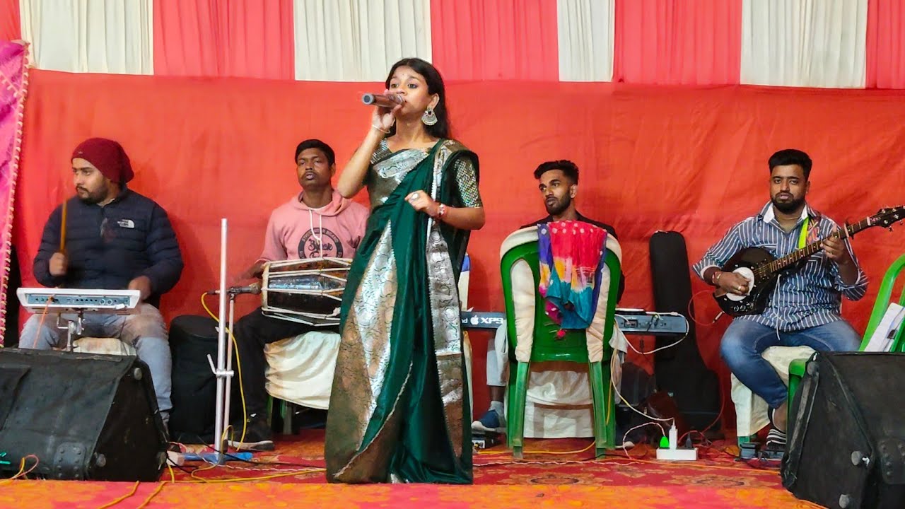 আজ আমার প্রাণনাথ আসিতে পারে । Tomra Kunjo Sajao Go। Dishani Ghosh Baul । Krishna Bhakati 1M