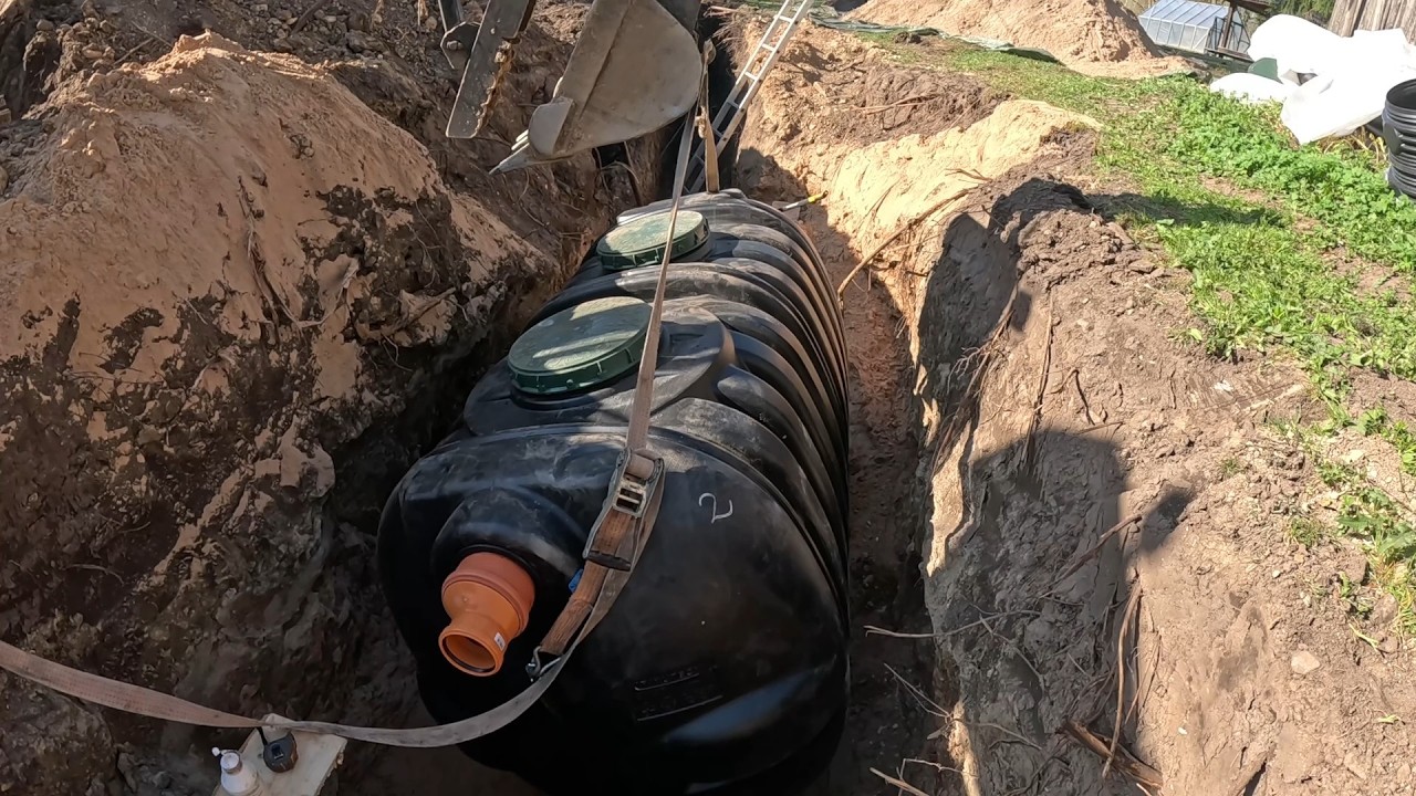 Installing a Septic Tank with a Leach Field