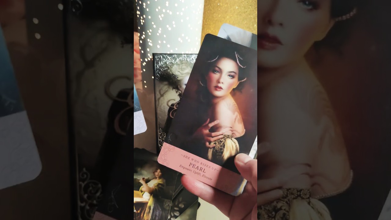 Elle Qui Oracle #tarotflipthrough #divination #tarot