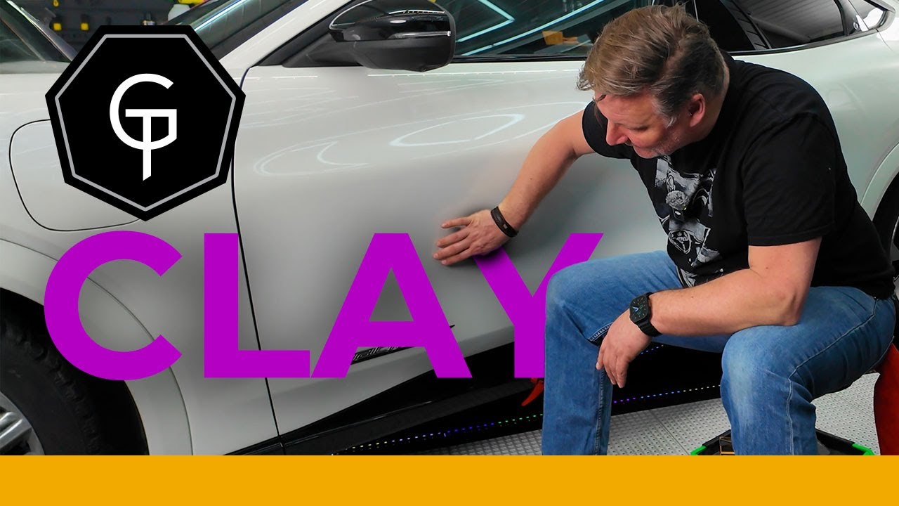 Derfor m&aring; du claye bilen f&oslash;r polering &ndash; unng&aring; riper og f&aring; perfekt finish