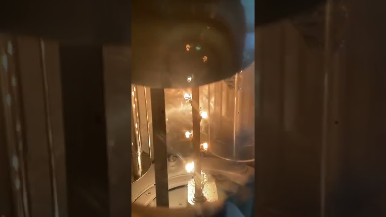 Vacuum Metallizing PVD Coating Aluminum Evaporation in High Vacuum Chamber