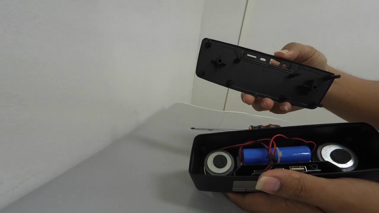 Bluetooth Speaker S2025  Disassembly