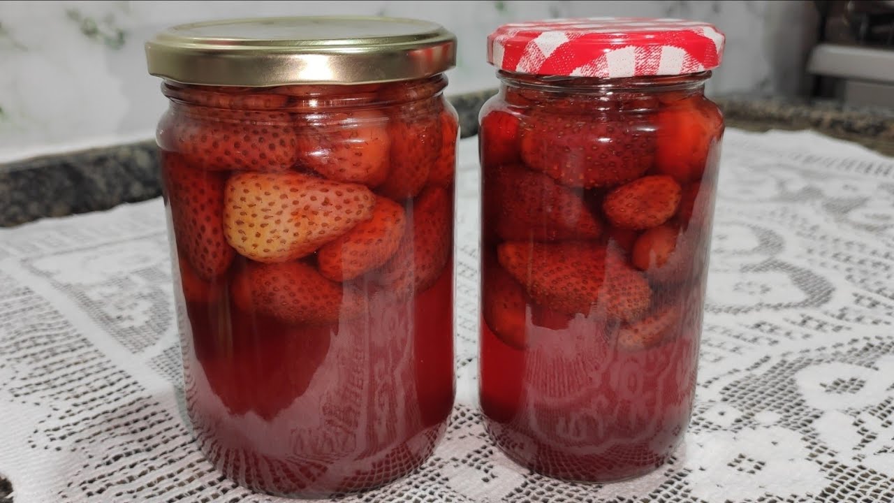 Conserva de Morango na calda da própria fruta , sem água ! Validade de 1 ano fora da geladeira.