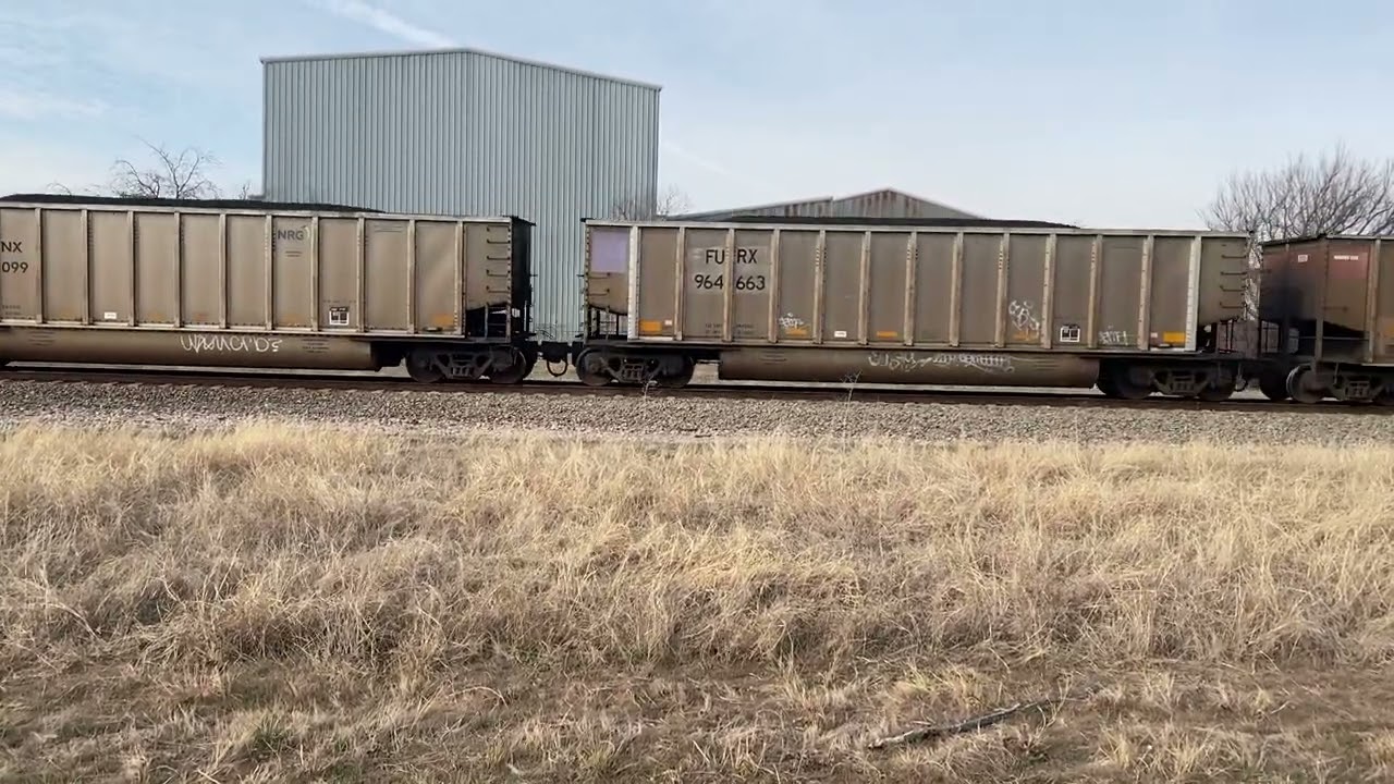 BNSF 9122 leads a Loaded Coal Train at Rhome, TX 
