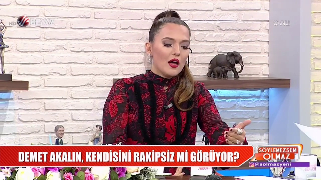 Demet Akalın Söylemezsem Olmaz'da