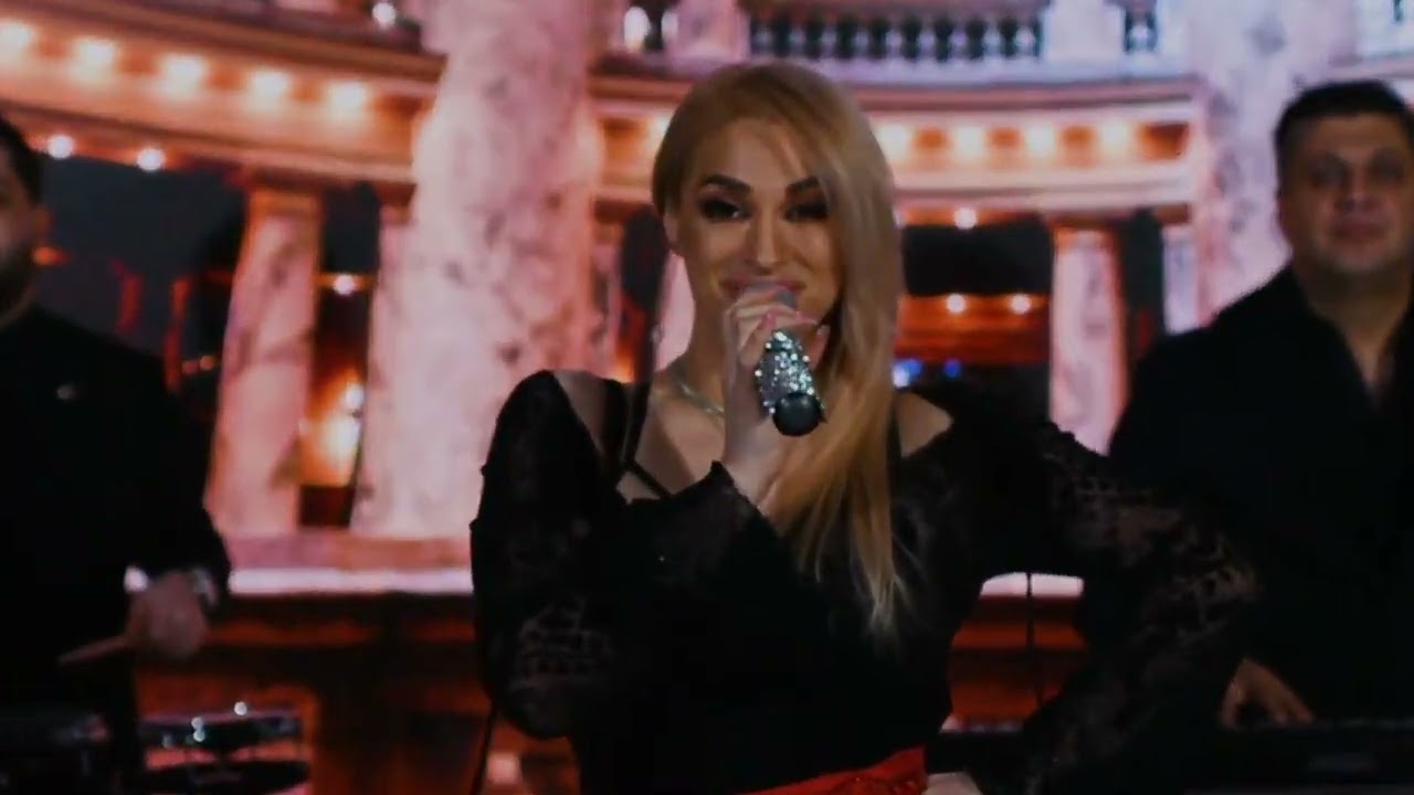 Stefania Calofir ⚡️ Roata se intoarce ⚡️ Super Colaj Muzica de Petrecere 2022