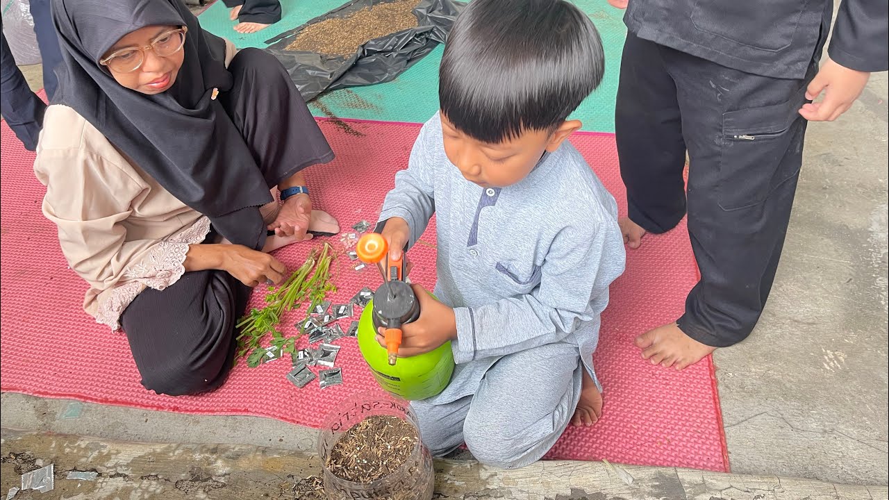 Belajar Menanam Tanaman bagi Anak Usia Dini
