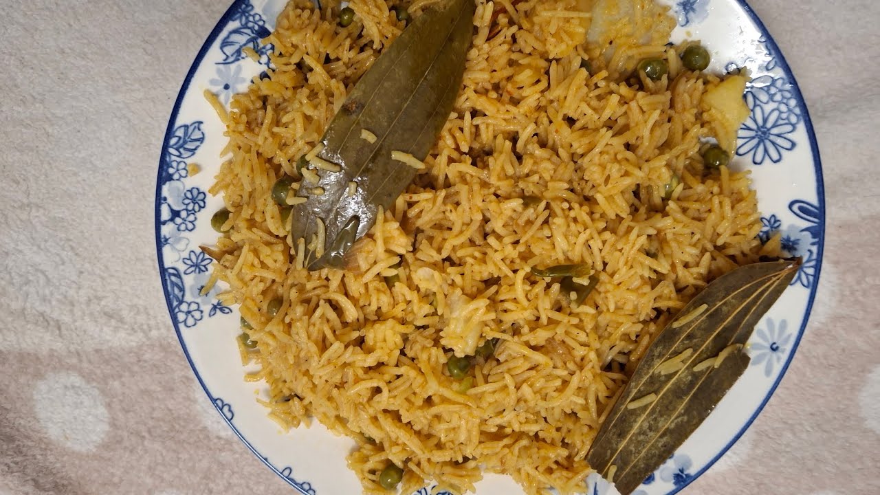 Mixed sepcy alu and matar palao 