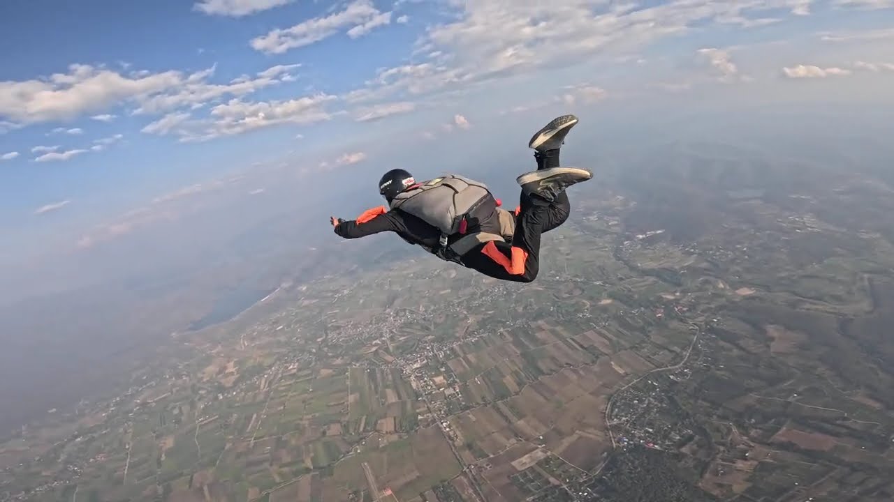 Skydiving AFF CAT D2