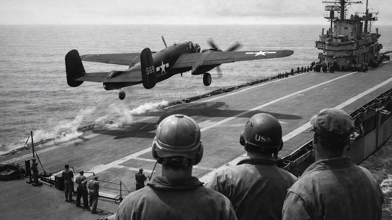 Когда этот B-25 взлетел с крошечного авианосца, инженеры назвали это «самоубийством».