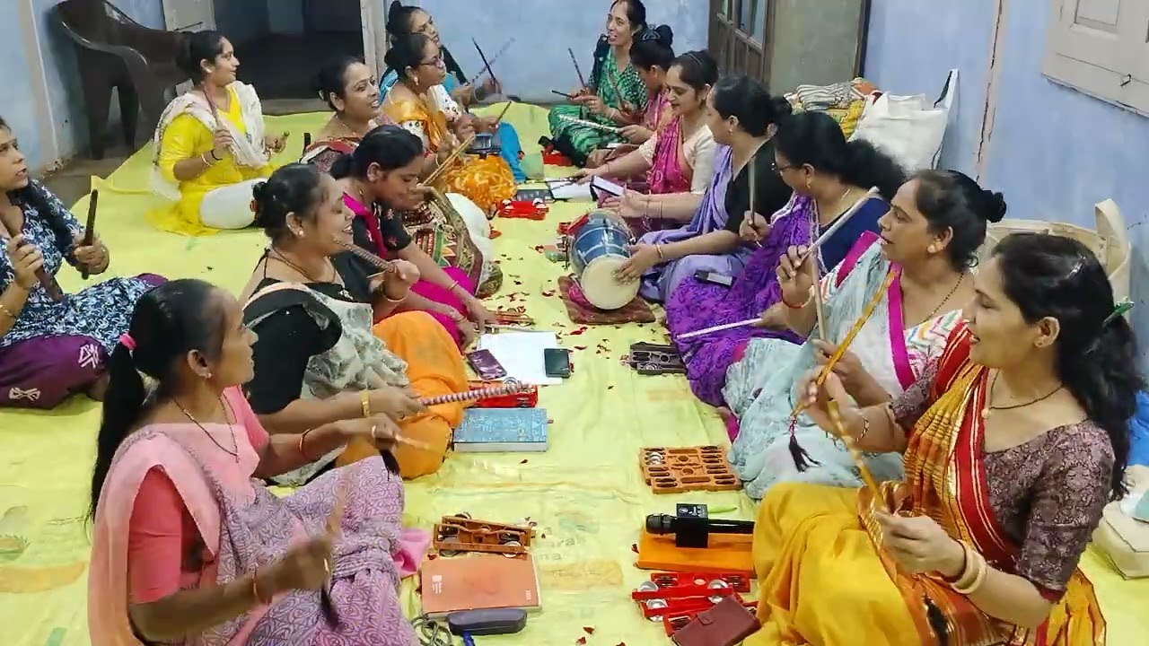 🙏 આવ્યા અમે આરાસુરને ધામ જો..🌹લખેલુ છે )#santsang @geeta_patel930