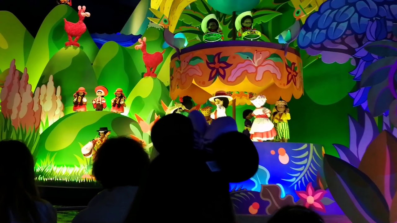 Le monde des poupées disneyland Paris 2017
