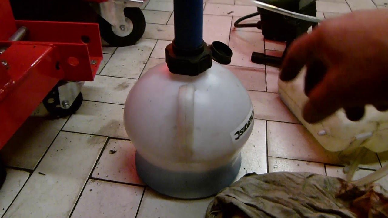 Vidange du liquide de refroidissement Twingo 1 1997  17/20