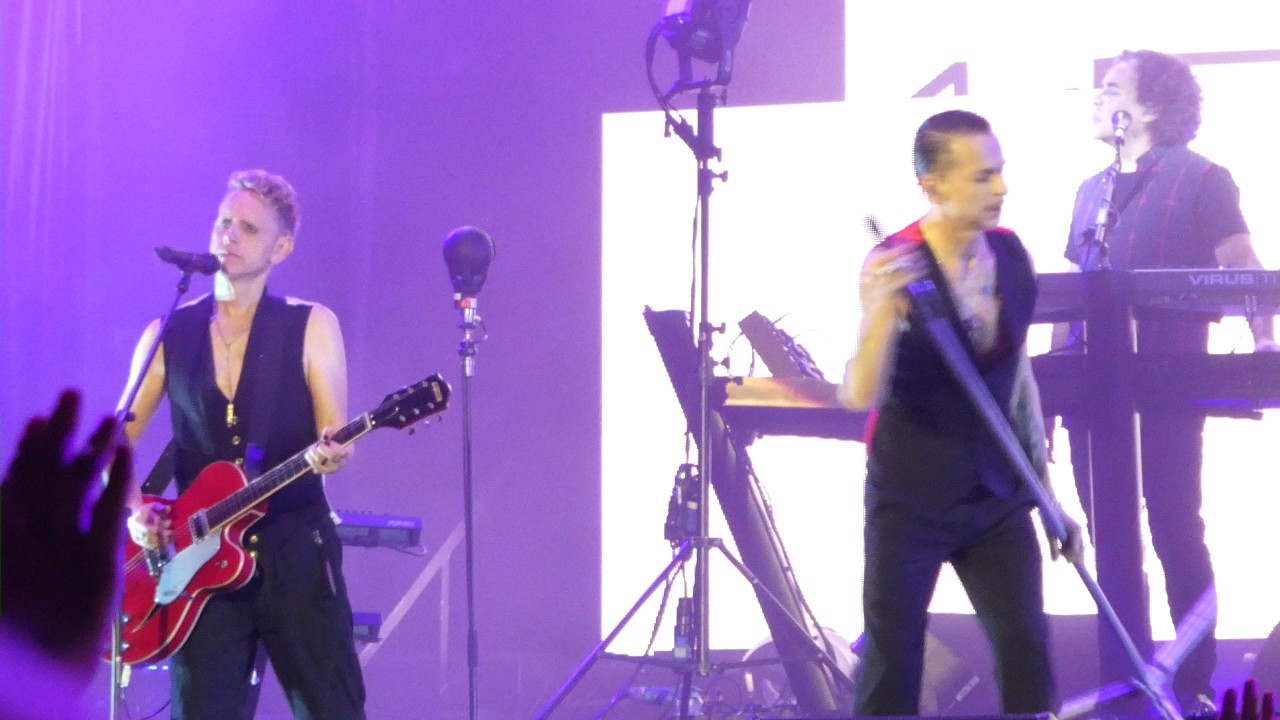 DEPECHE MODE: Walking In My Shoes (Live in Kyiv, July 19, 2017) 4K