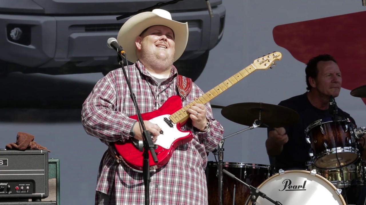 HT Daddy - Johnny Hiland at the 2016 Dallas International Guitar Show