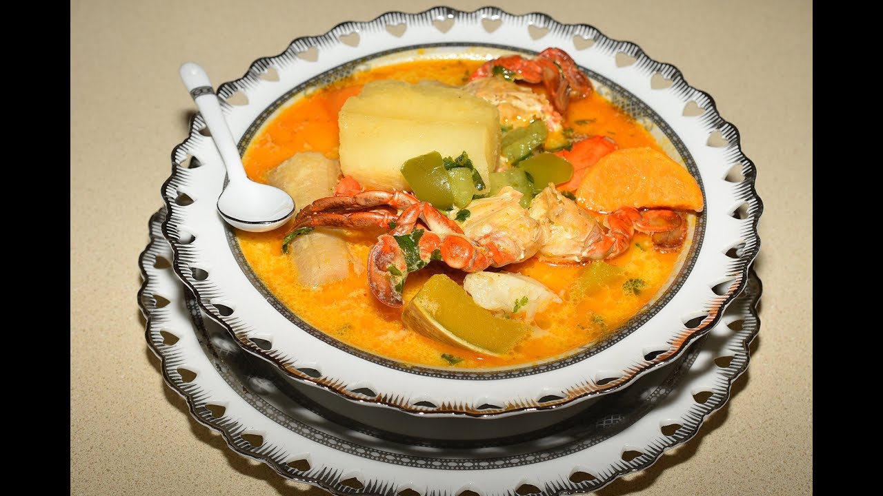 SOPA  DE CANGREJO O CANECHO CON COCO HONDUREÑO