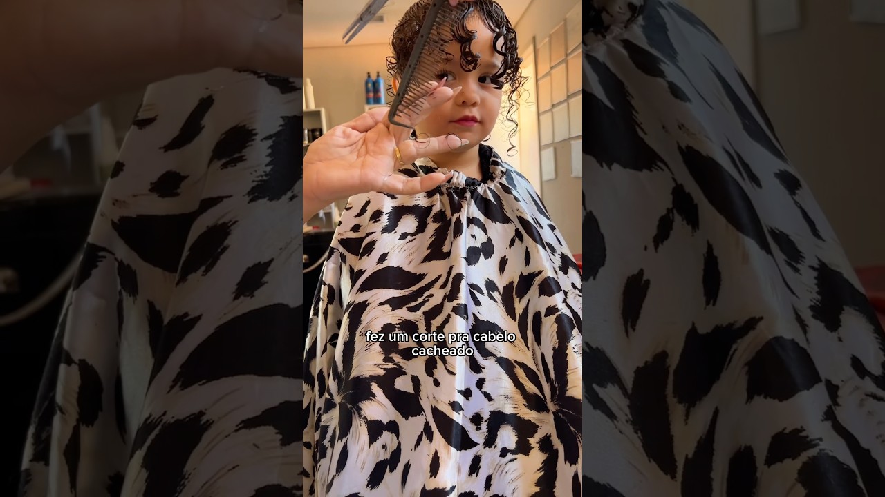 A Izadora cortando o cabelo no salão de beleza #cabeleireiro #izadoralima #baby