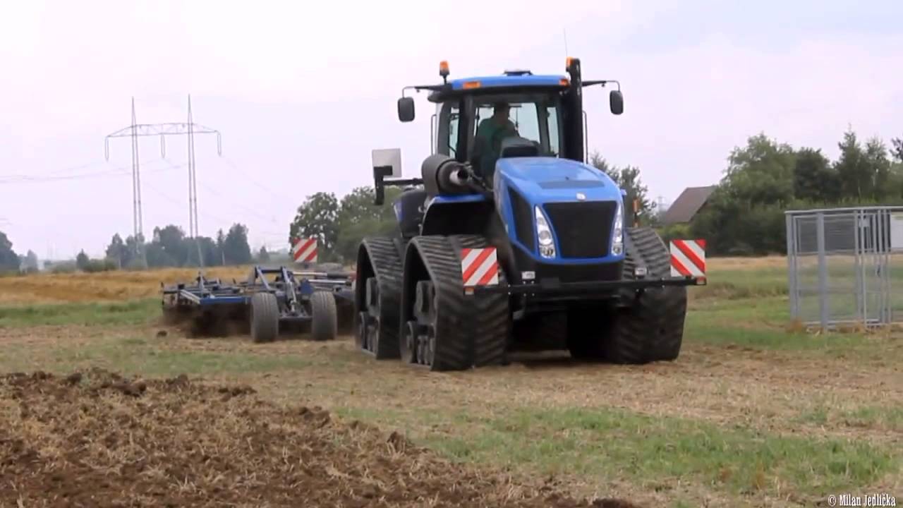 Гусеничный трактор New Holland T9 560