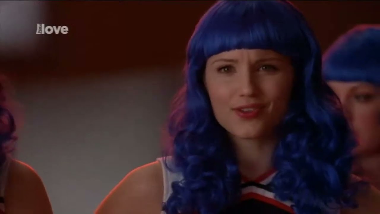 Glee cz dabing trenérka Sue se nudí 2x11