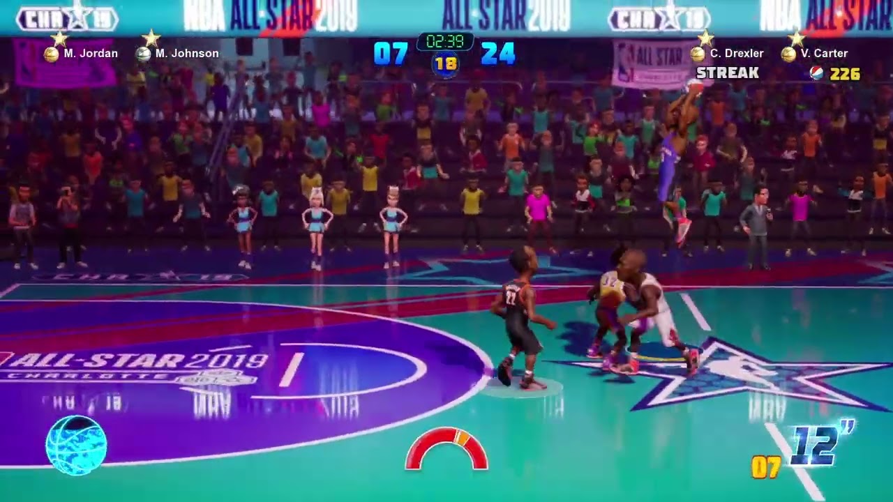 Nba 2k playgrounds Vince Carter and Clyde Drexler VS Michael Jordan and Magic Johnson!