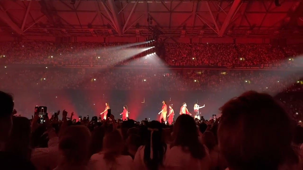 Taylor Swift - I Knew You Were Trouble (Live @ Stockholm)