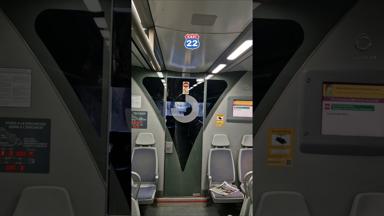 Civia 465 en el t&uacute;nel m&aacute;s bonito de la R1. Rodalies Catalunya. #trens #trenes