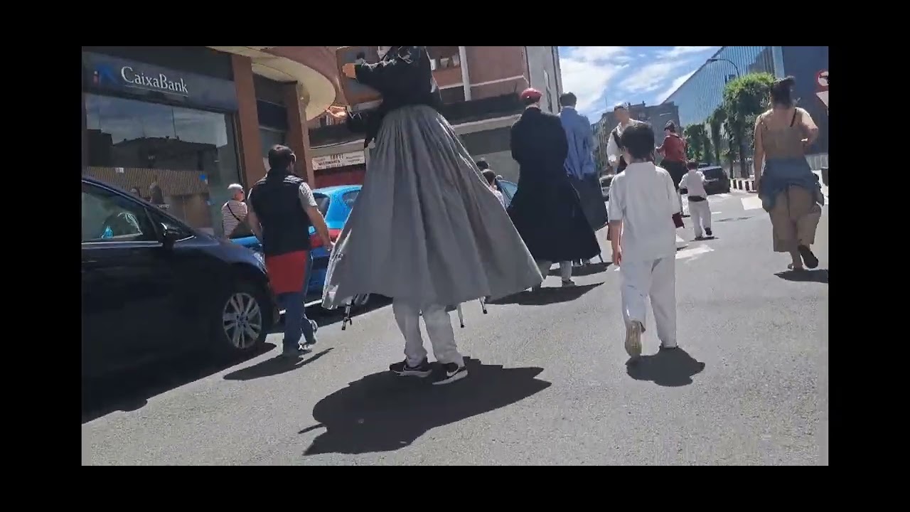 GIGANTES DE ONDALAN EN FIESTAS DE IBARREKOLANDA. 25/O5/2024