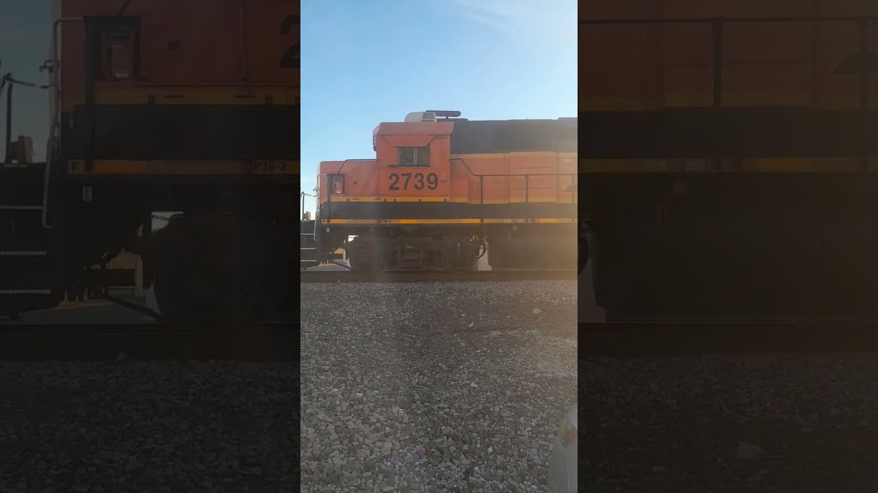 BNSF EB Gevo duo. & Nice Sun 😒 ... And New Yard Geep duo trailing.... 😟Could've almost saw it