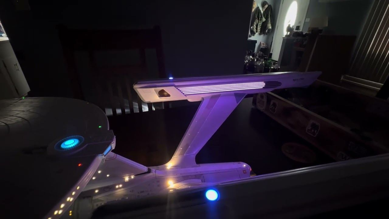 Tomy Plus 1:350 NCC-1701 Warp Drive color update and troubleshooting information for power up .￼
