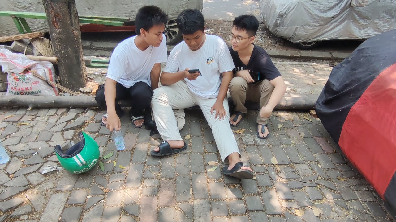 5 Kebudayaan adat Betawi.