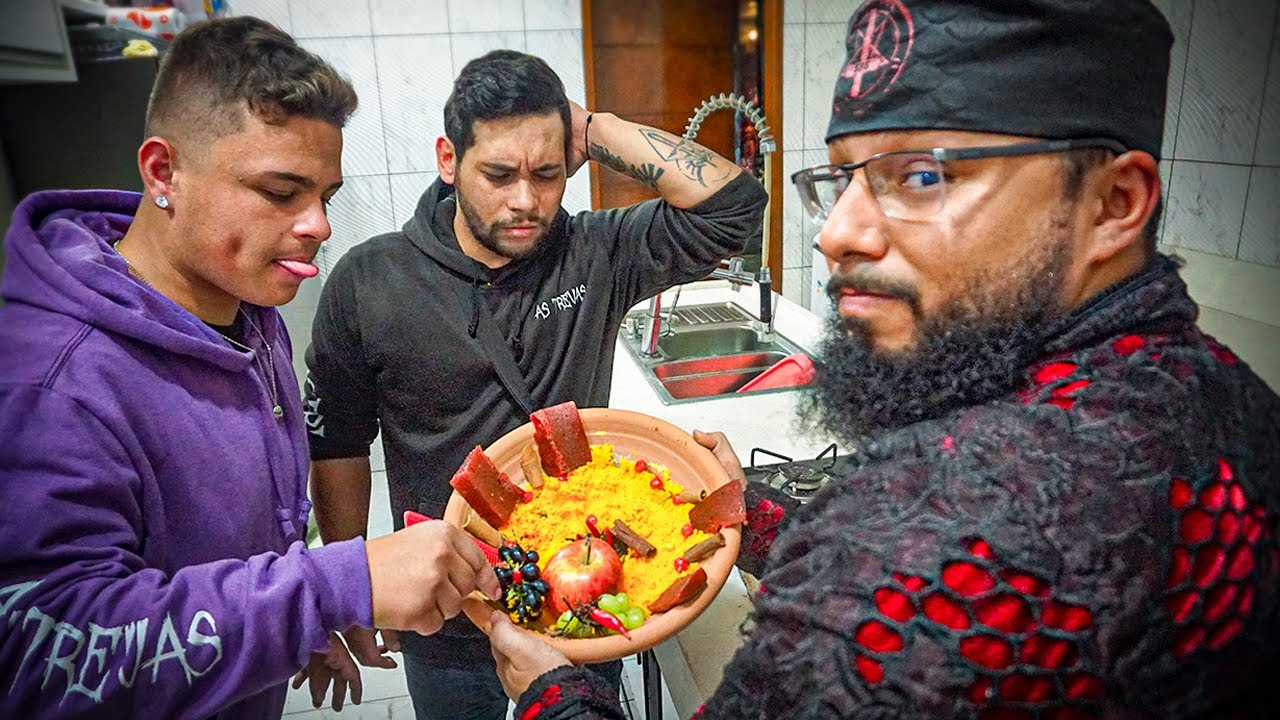 FIZ OS MENINOS COMEREM COMIDA DA MACUMBA