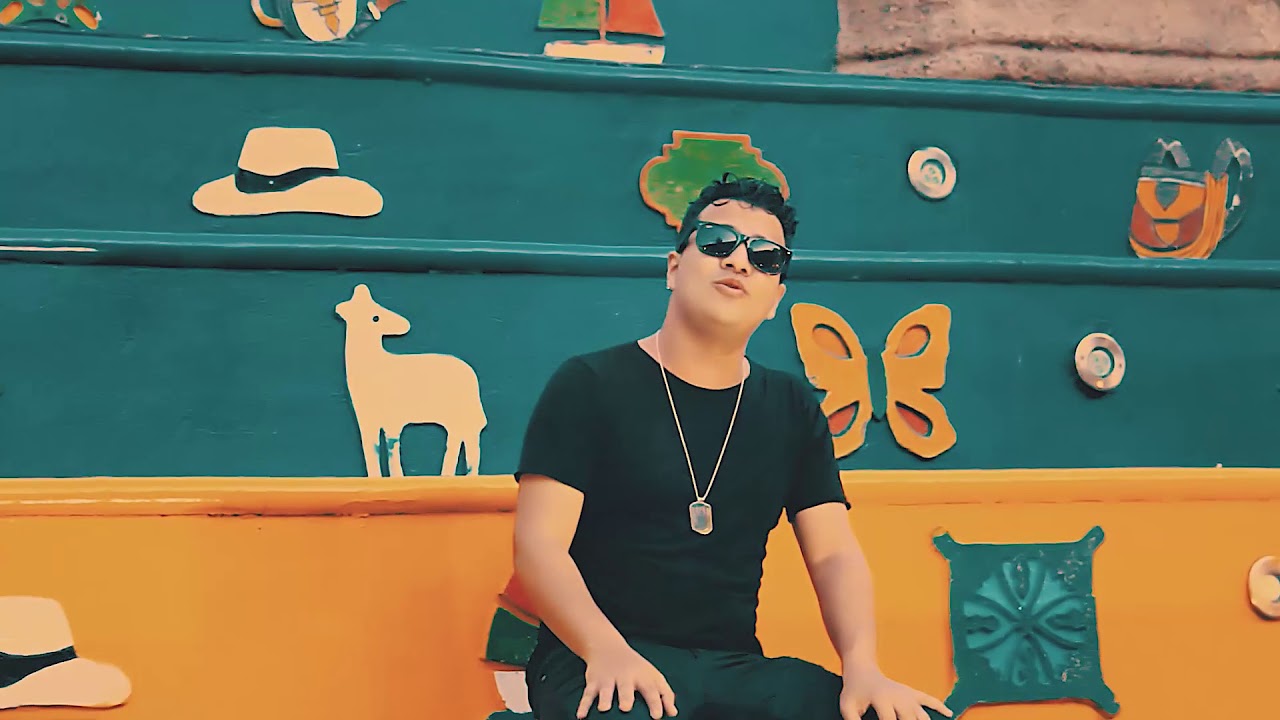 Le Hace Falta Un Beso - J Rivers (Video Oficial)