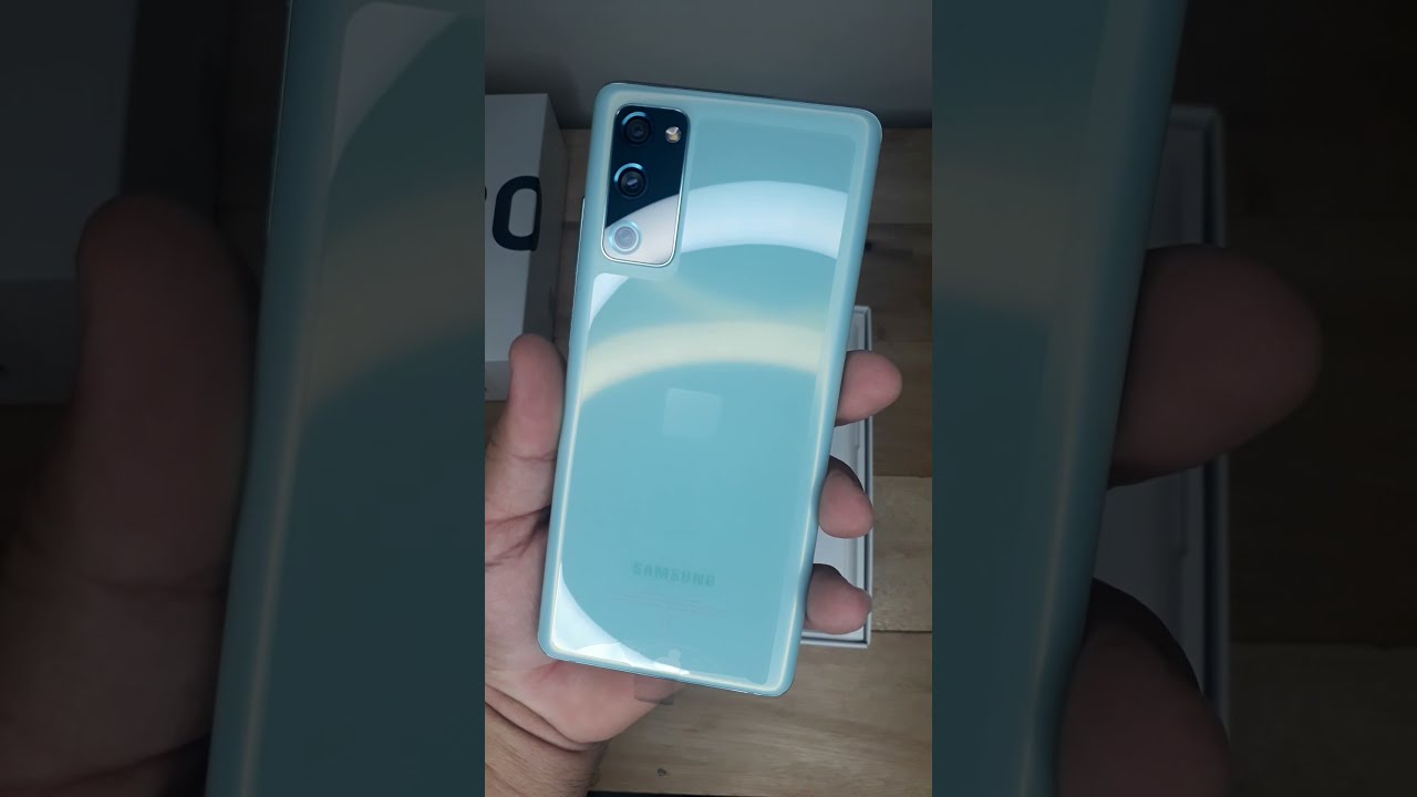Unboxing do Galaxy S20 FE com SNAPDRAGON 865.