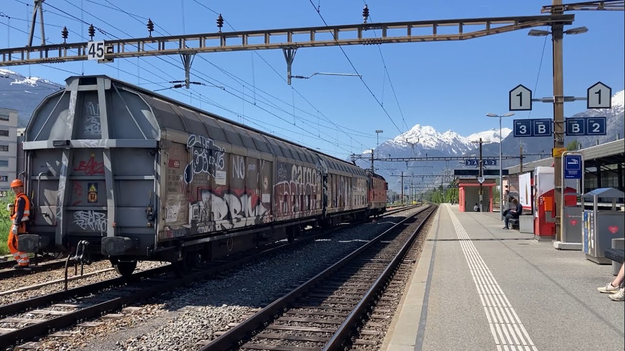 Man&oelig;uvre d&rsquo;une locomotive Re 420 264 CFF Cargo!