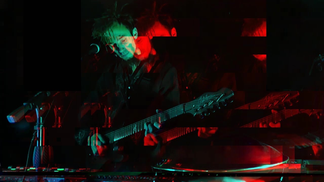 Disharmonie, live cession theater de Délice hurlant.